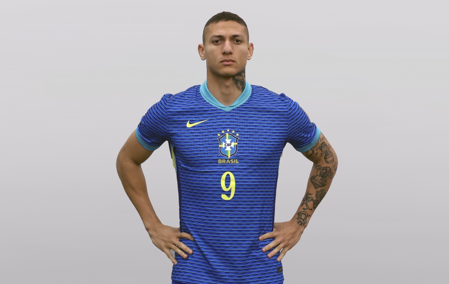 Seleção Brasileira apresenta novos uniformes camisa azul