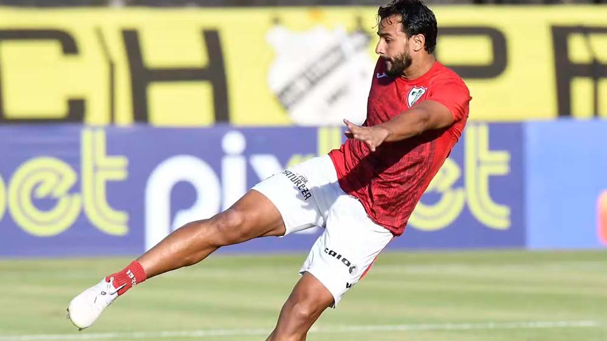 Santos negocia com o atacante Henrique Dourado