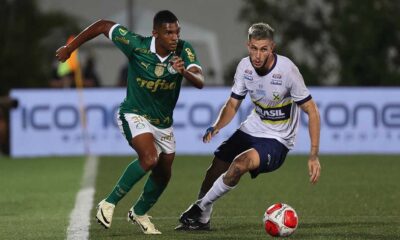 Luis Guilherme é o novo reforço do West Ham. O atacante assinou contrato com o clube inglês encerrando sua trajetória no Palmeiras.