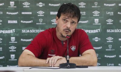 Fernando Diniz foi demitido do comando do Fluminense após a derrota por 1 a 0 para o Flamengo no Maracanã: saiba mais.