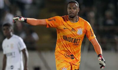 O goleiro Carlos Miguel está prestes a se despedir do Corinthians para seguir sua carreira no futebol inglês: saiba mais!