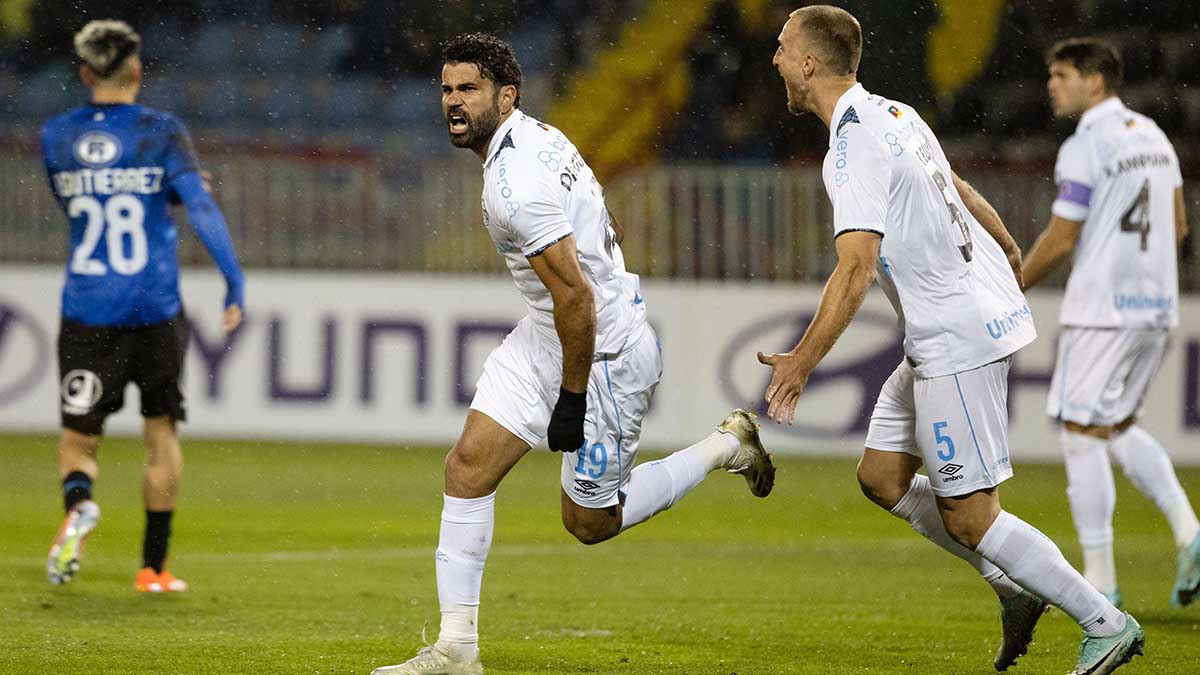 Grêmio garantiu sua vaga nas oitavas de final da Libertadores ao vencer o Huachipato por 1 a 0 no Chile: veja gol e melhores momentos.